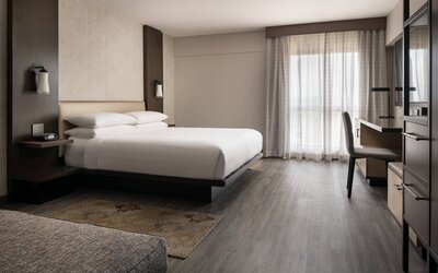 Marriott Riverside at the Convention Center