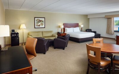 DoubleTree by Hilton Boston North Shore
