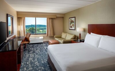 DoubleTree by Hilton Boston North Shore