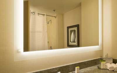 DoubleTree by Hilton Boston North Shore