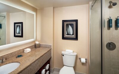 DoubleTree by Hilton Boston North Shore