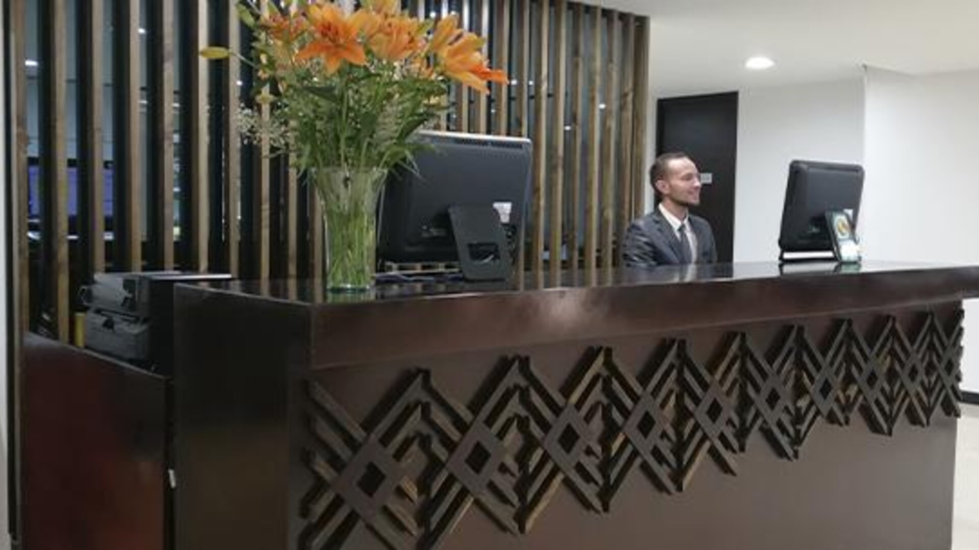 Richmond Suites Hotel y Centro de Negocios