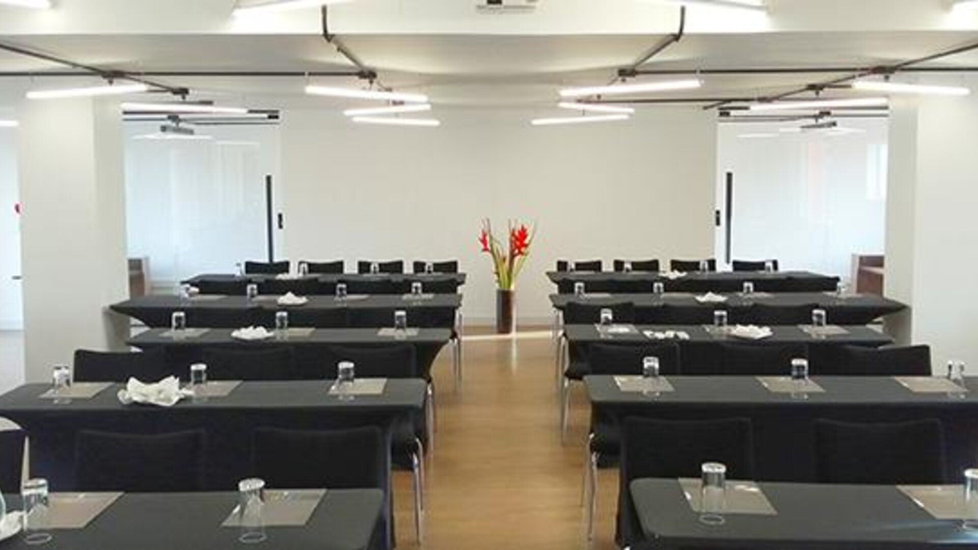 Richmond Suites Hotel y Centro de Negocios