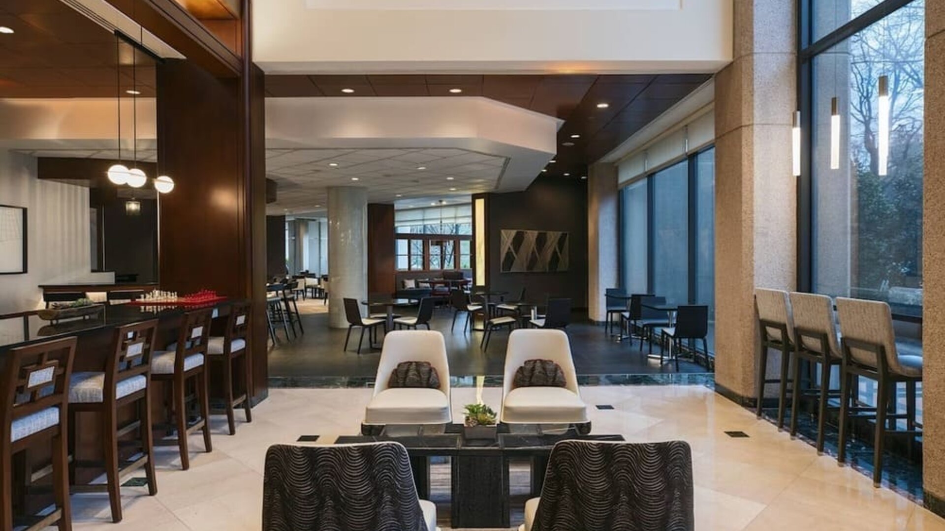 Lobby and bar area at Washington Dulles Marriott Suites.
