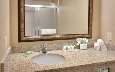 Holiday Inn Hotel & Suites Salt Lake City-Airport West by IHG