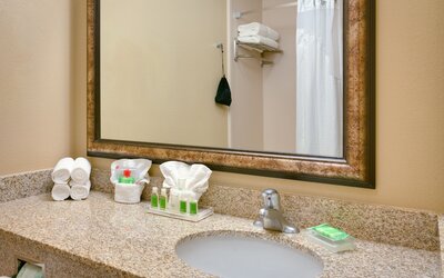 Holiday Inn Hotel & Suites Salt Lake City-Airport West by IHG