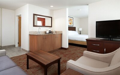 Crystal Inn Hotel & Suites Salt Lake City