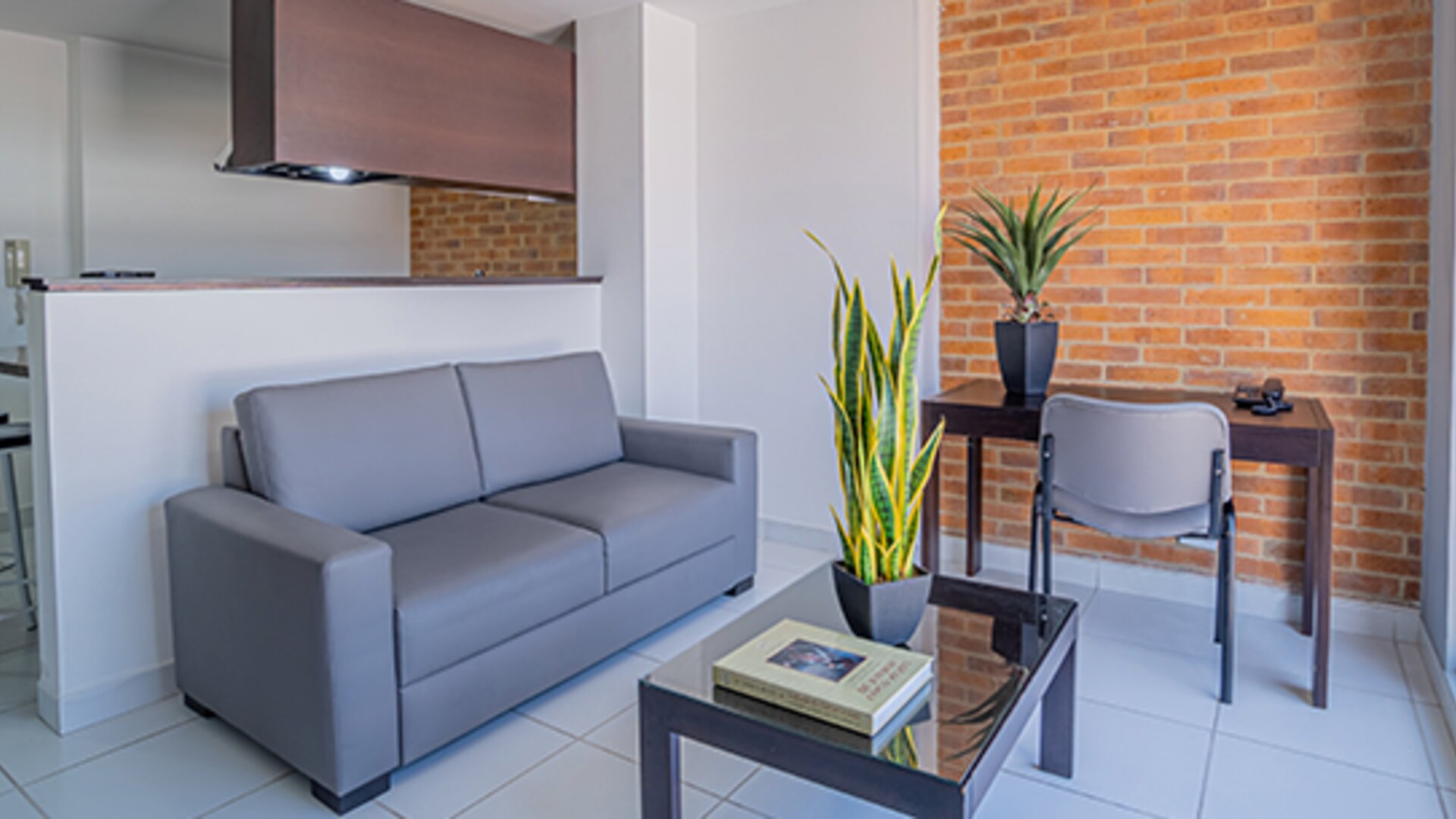 ICON 48 Luxury Apartasuites