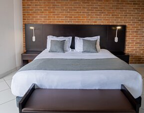 ICON 48 Luxury Apartasuites