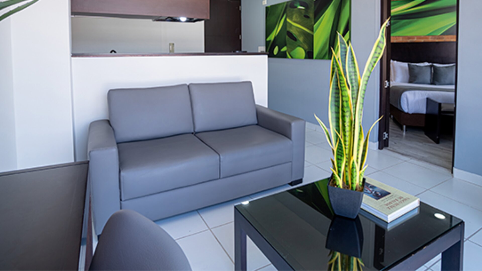 ICON 48 Luxury Apartasuites