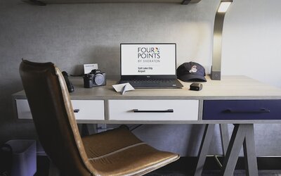 Room, 1 King Bed (Mobility/Hearing Access, Roll-In Shwr)