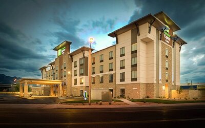 Holiday Inn Express & Suites Salt Lake City South - Murray by IHG