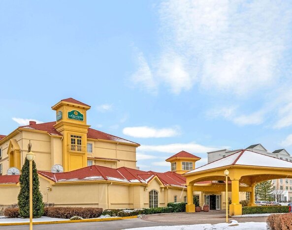 La Quinta Inn & Suites by Wyndham Salt Lake City Airport