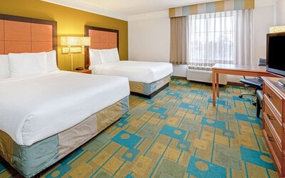 La Quinta Inn & Suites by Wyndham Salt Lake City Airport