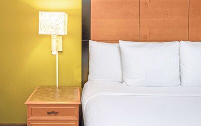 La Quinta Inn & Suites by Wyndham Salt Lake City Airport