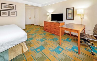 La Quinta Inn & Suites by Wyndham Salt Lake City Airport