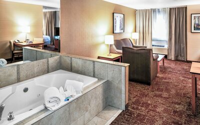Crystal Inn Hotel & Suites Midvalley