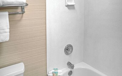 Crystal Inn Hotel & Suites Midvalley