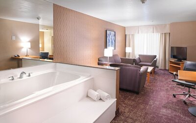 Crystal Inn Hotel & Suites West Valley City