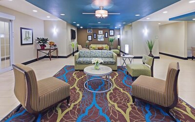 La Quinta Inn & Suites by Wyndham Floresville