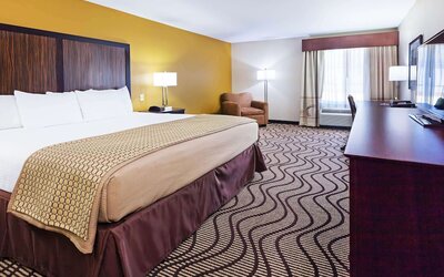 La Quinta Inn & Suites by Wyndham Floresville
