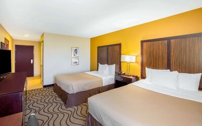 La Quinta Inn & Suites by Wyndham Floresville