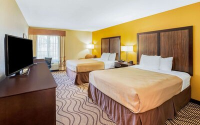 La Quinta Inn & Suites by Wyndham Floresville