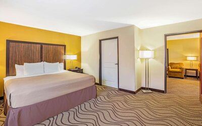 La Quinta Inn & Suites by Wyndham Floresville