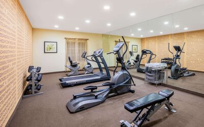 La Quinta Inn & Suites by Wyndham Floresville
