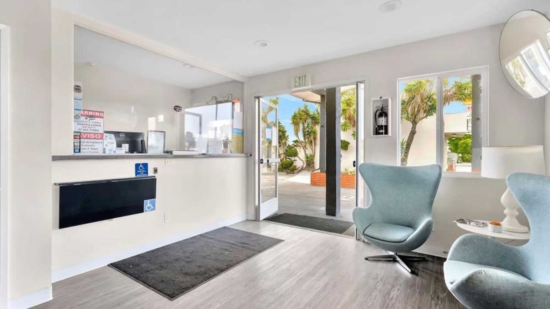 Lobby seating at Tradewinds Motel.