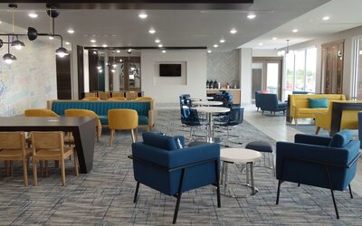 La Quinta Inn & Suites by Wyndham San Antonio Alamo City
