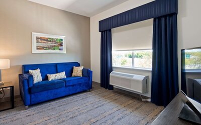 Best Western Plus Roland Inn & Suites