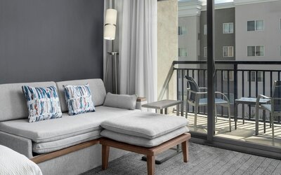 Courtyard by Marriott San Antonio Six Flags at The Rim