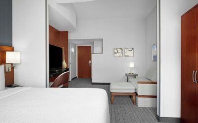 Courtyard by Marriott San Antonio Six Flags at The Rim