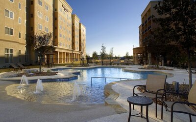 Courtyard by Marriott San Antonio Six Flags at The Rim