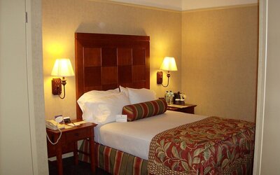 Embassy Suites by Hilton San Antonio Airport