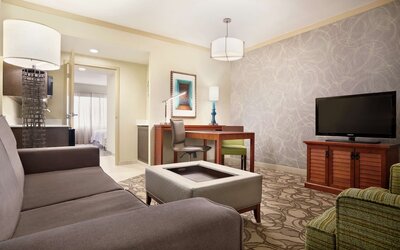 Embassy Suites by Hilton San Antonio Airport