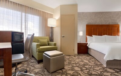 Embassy Suites by Hilton San Antonio Airport