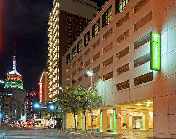 Holiday Inn San Antonio - Riverwalk by IHG