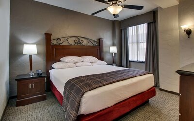 Drury Plaza Hotel San Antonio Riverwalk