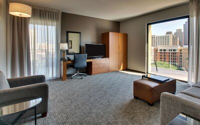 Drury Plaza Hotel San Antonio Riverwalk