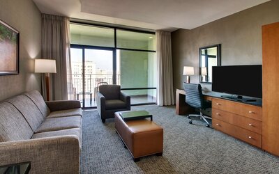 Drury Plaza Hotel San Antonio Riverwalk