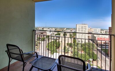 Drury Plaza Hotel San Antonio Riverwalk