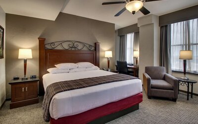 Drury Plaza Hotel San Antonio Riverwalk