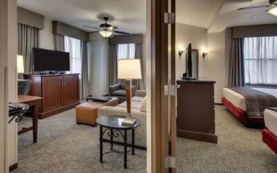 Drury Plaza Hotel San Antonio Riverwalk