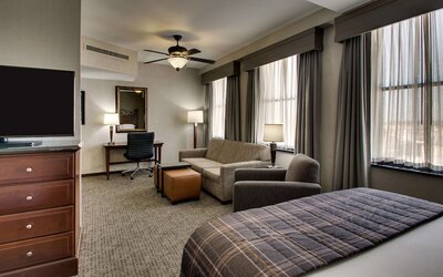 Drury Plaza Hotel San Antonio Riverwalk