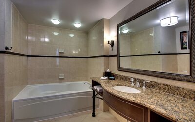 Drury Plaza Hotel San Antonio Riverwalk