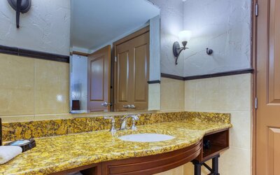 Drury Plaza Hotel San Antonio Riverwalk