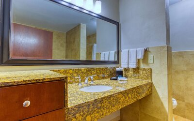Drury Plaza Hotel San Antonio Riverwalk