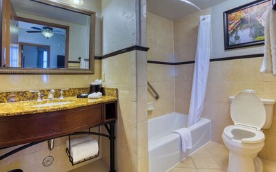 Drury Plaza Hotel San Antonio Riverwalk
